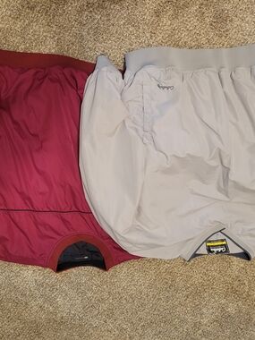 Cabela's Light Gray And Burgundy  Men's Pullovers